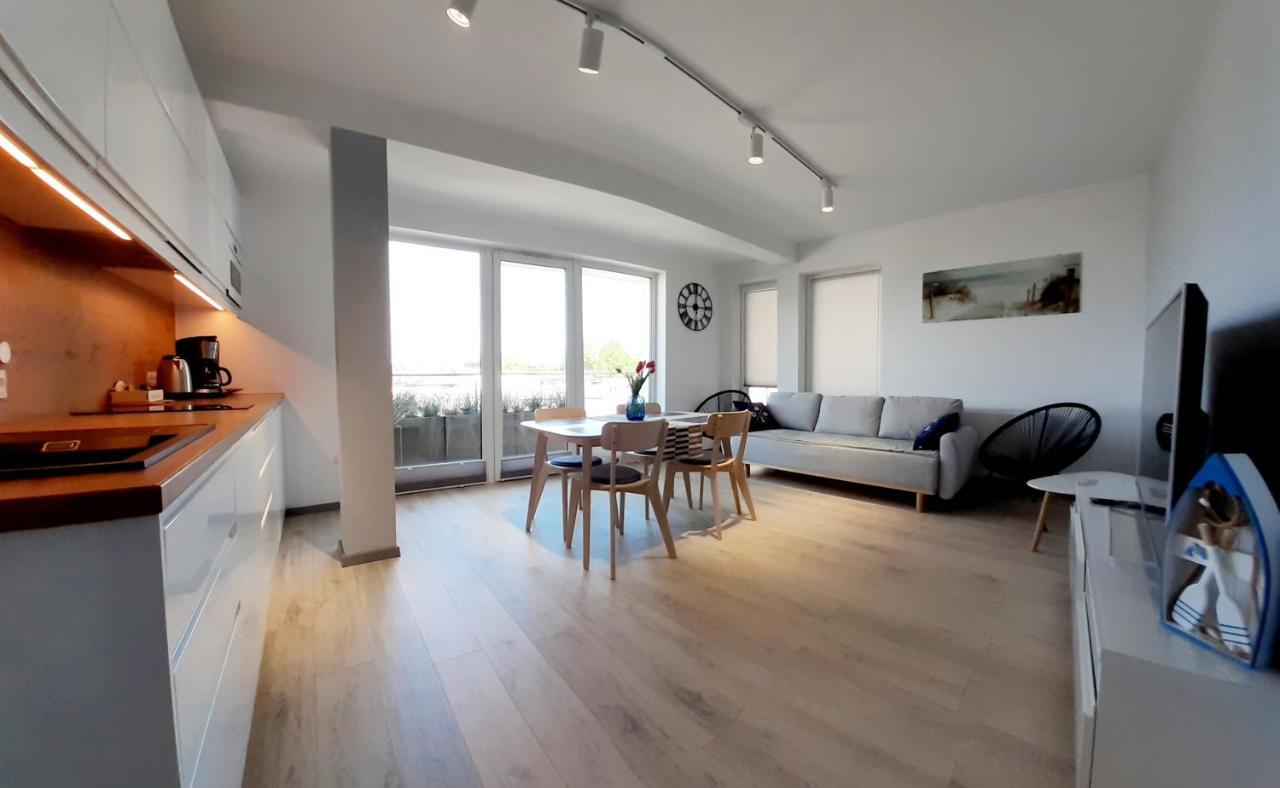 Apartament Apartament Kapitański Mostek 17A z widokiem na port i latarnię morską oraz garażem Kołobrzeg Zewnętrze zdjęcie